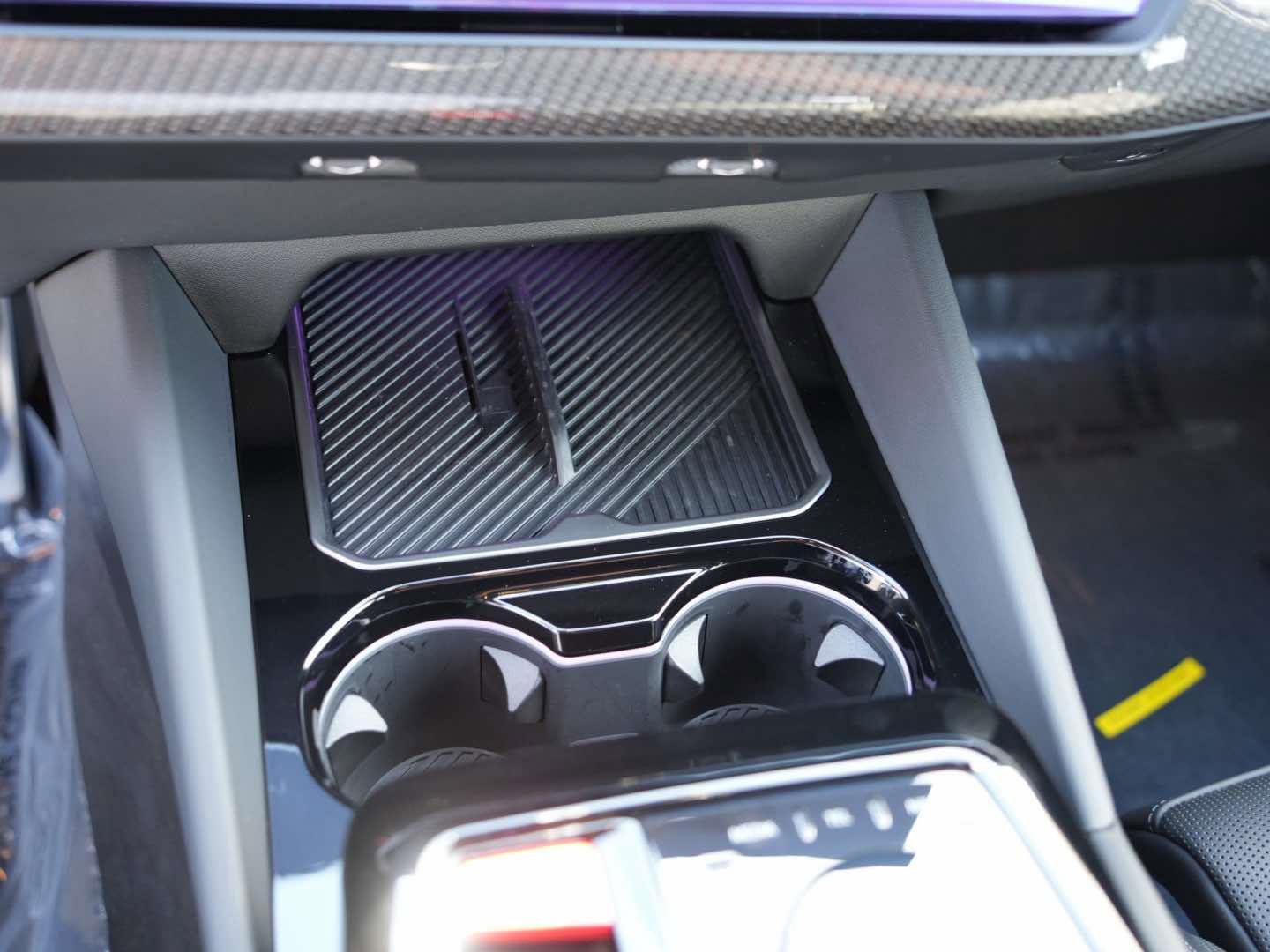 Used 2025 BMW M5 w/ Carbon Package image 29