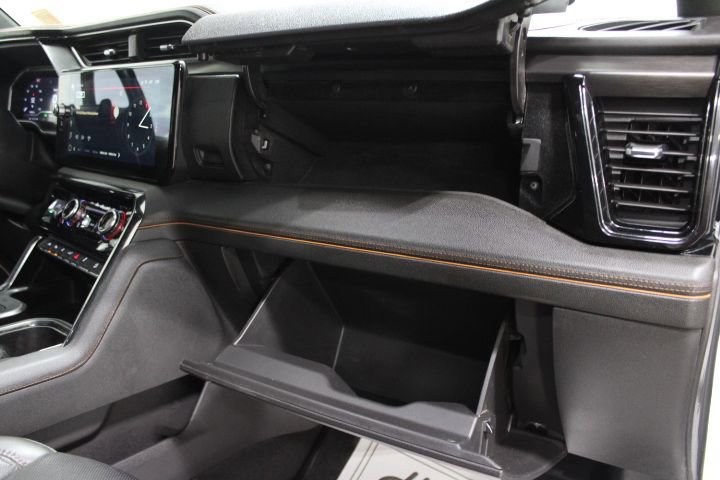 Used 2024 GMC Sierra 1500 AT4 w/ Technology Package image 28