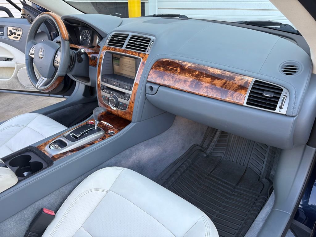 Used 2007 Jaguar XK Convertible image 35