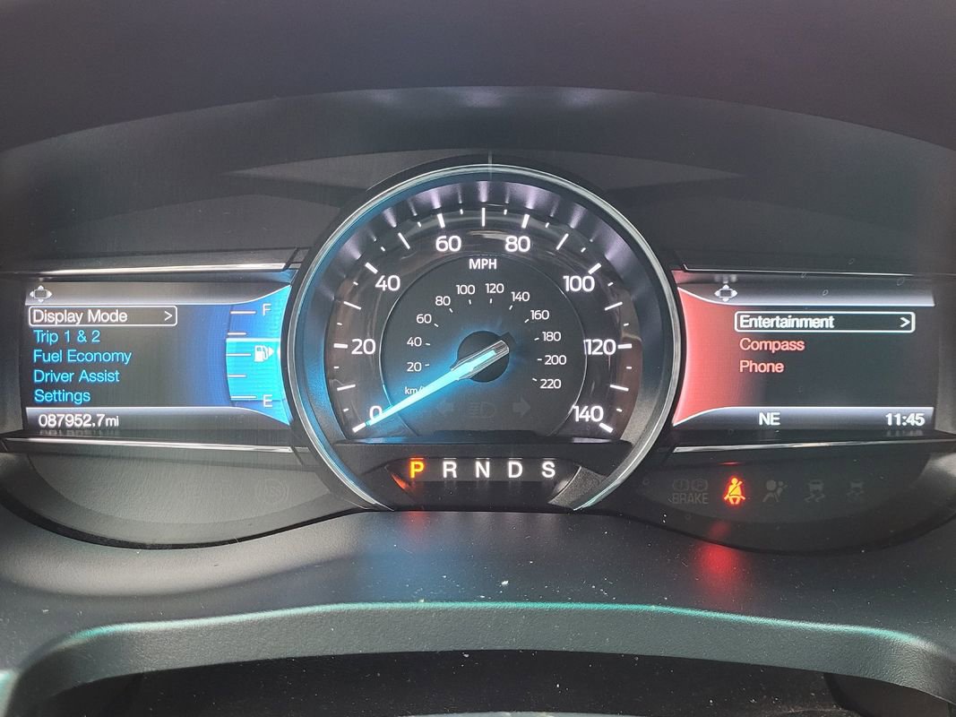 Used 2019 Ford Explorer XLT w/ Equipment Group 201A AWD/4WD image 19