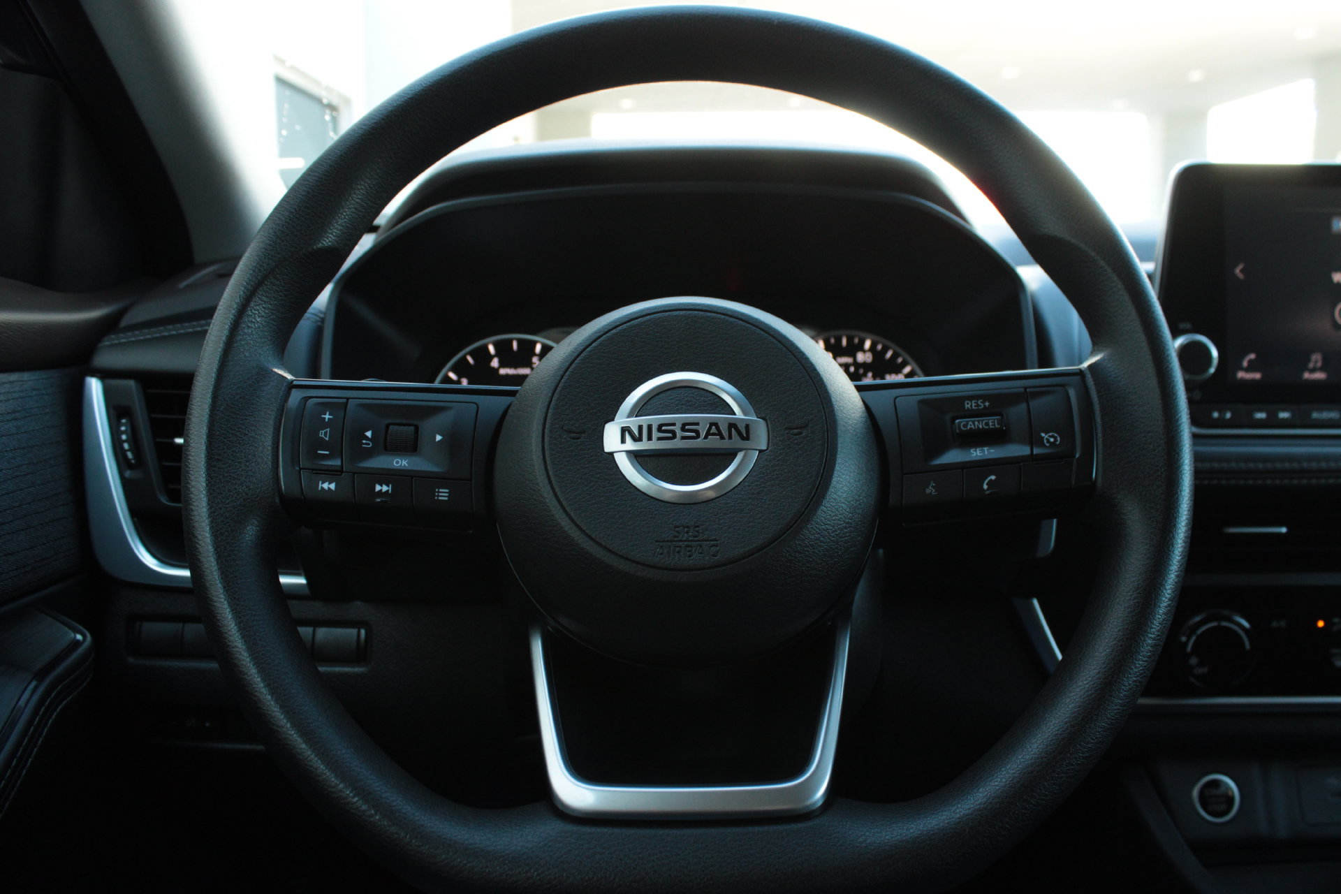 Used 2021 Nissan Rogue S AWD/4WD image 27