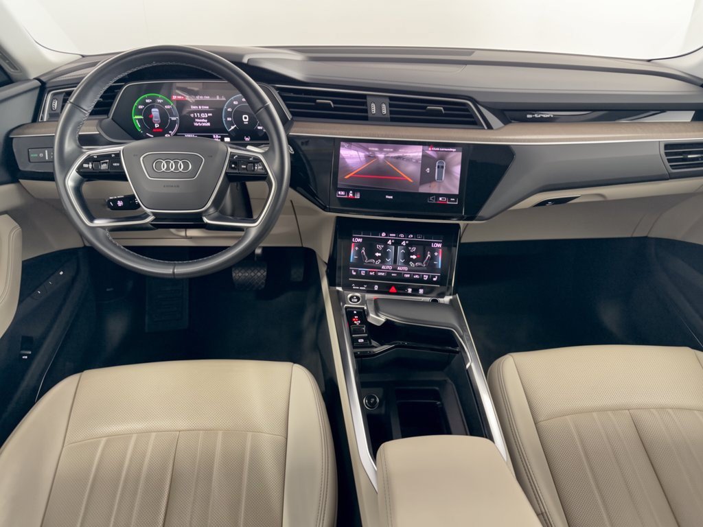 Certified 2024 Audi Q8 e-tron Premium Plus w/ Premium Plus Package AWD/4WD image 17