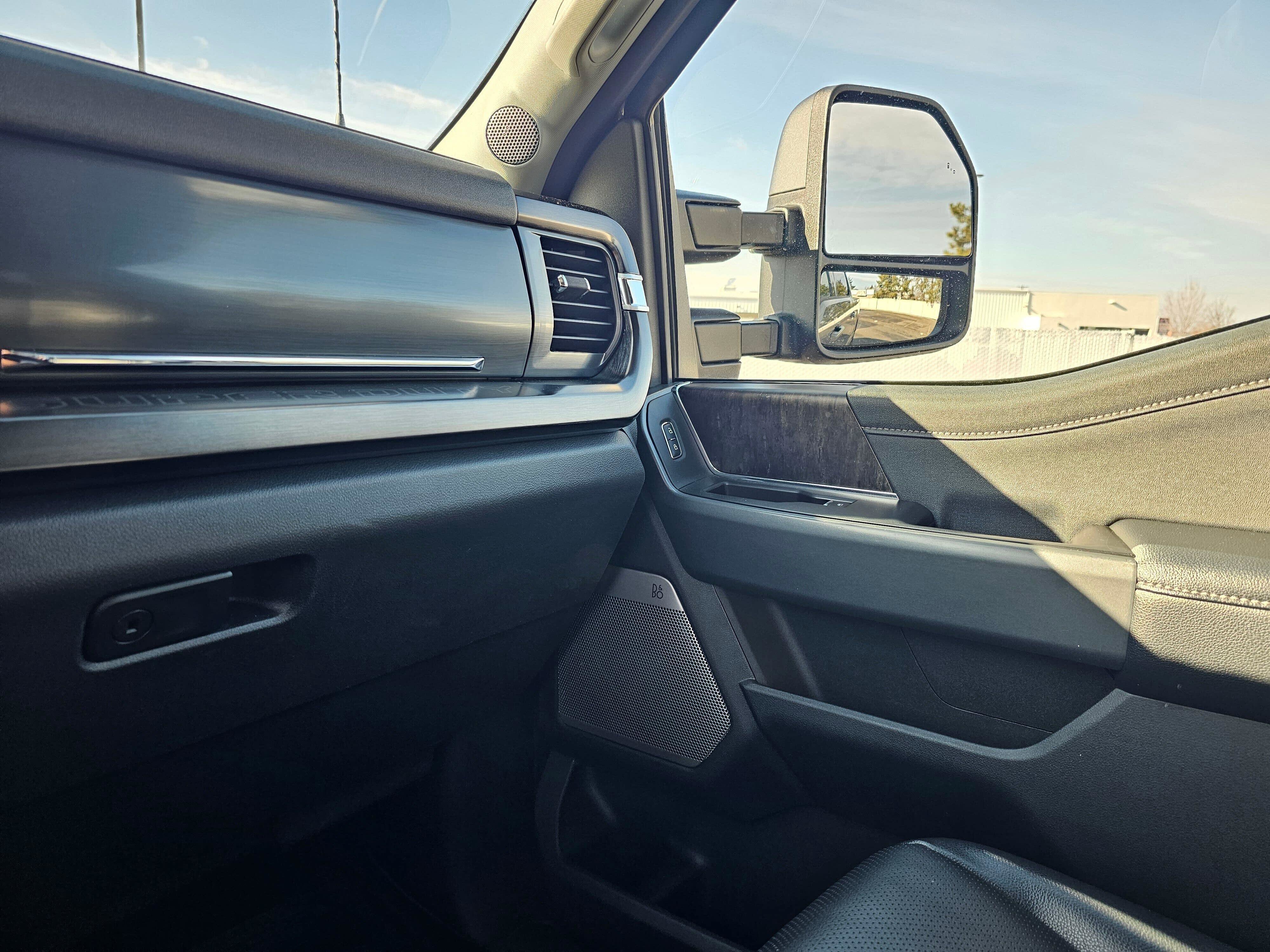 Used 2023 Ford F350 Lariat image 27