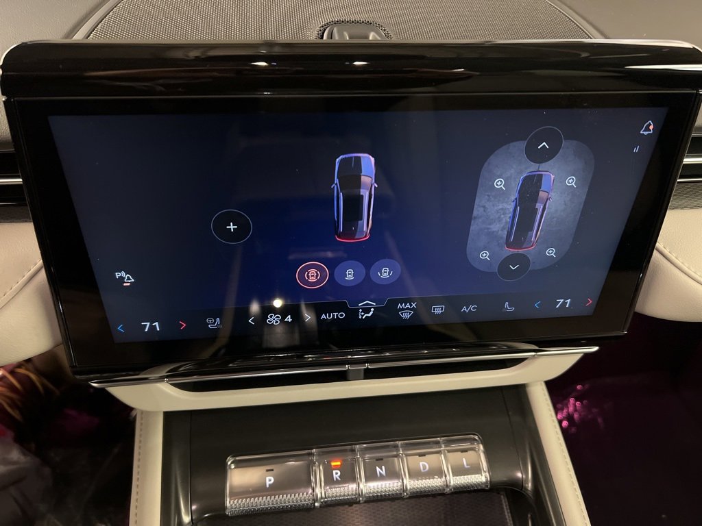 Used 2026 Lincoln Nautilus Premier image 13