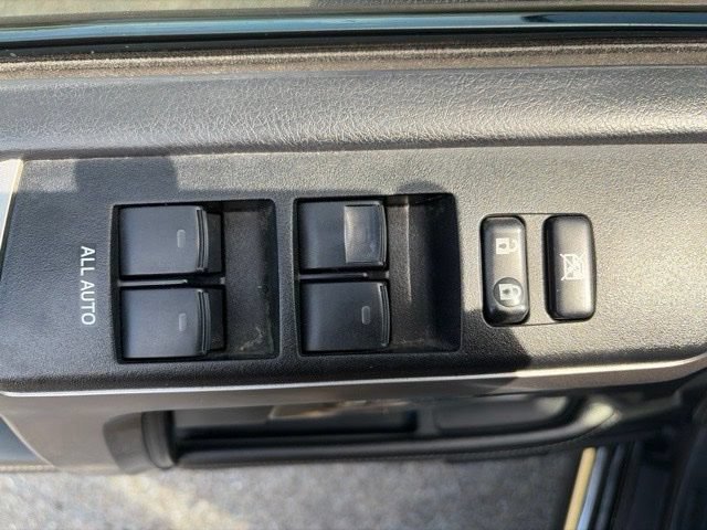 Used 2014 Toyota 4Runner Limited AWD/4WD image 17