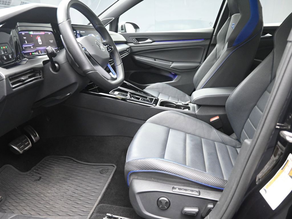 Used 2024 Volkswagen Golf R image 17