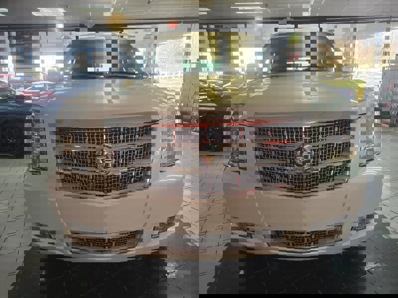 Used 2012 Cadillac Escalade Platinum image 2
