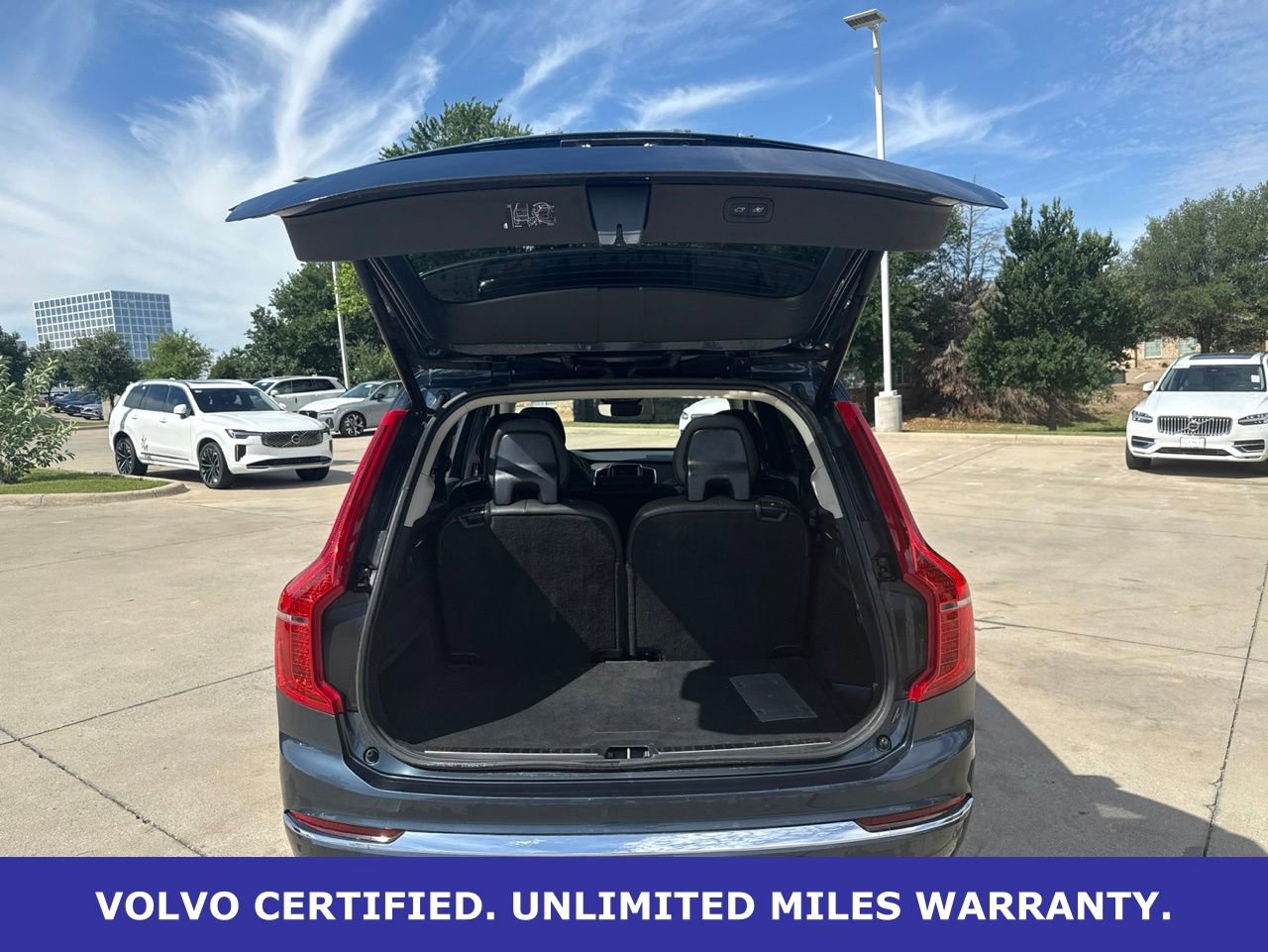 Certified 2025 Volvo XC90 B5 Core AWD/4WD image 7