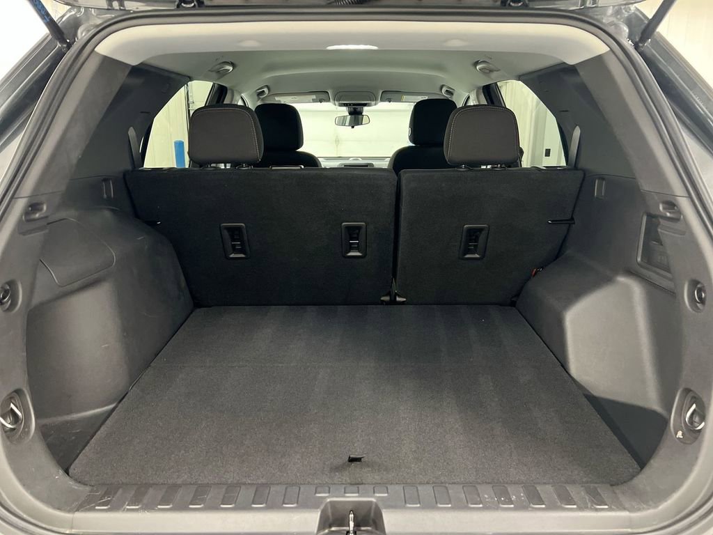 Used 2021 Chevrolet Equinox LT FWD image 23
