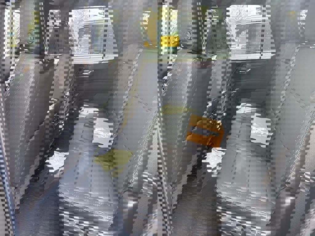 New 2026 GMC Yukon Denali w/ Denali Reserve Package AWD/4WD image 26