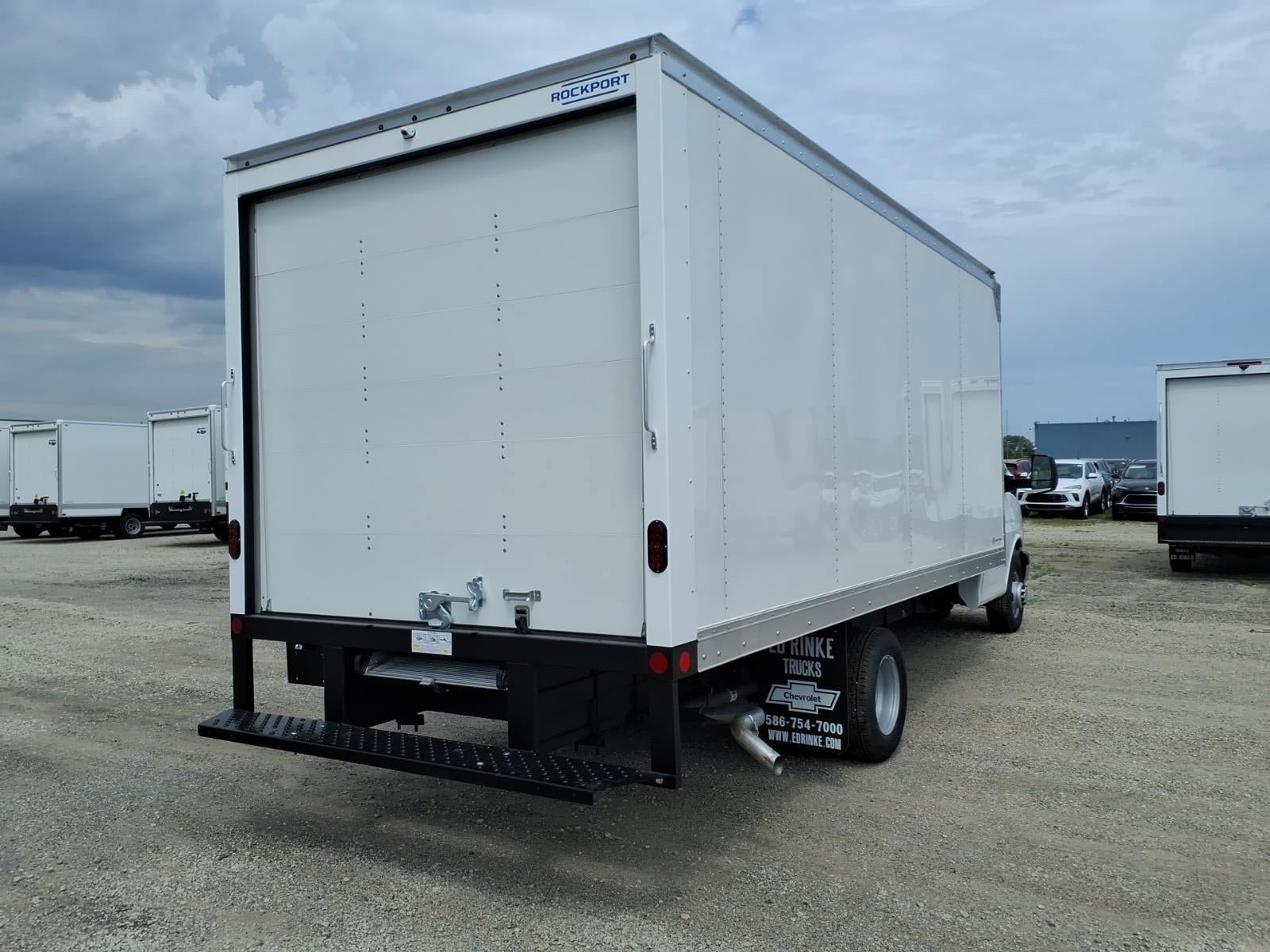 New 2026 Chevrolet Express 4500 w/ Power Convenience Package RWD image 4