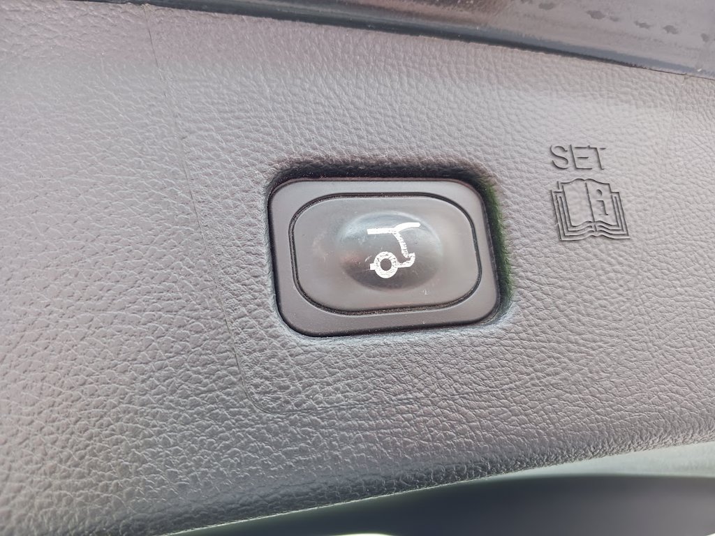 Used 2023 Ford Edge SEL w/ Convenience Package AWD/4WD image 19
