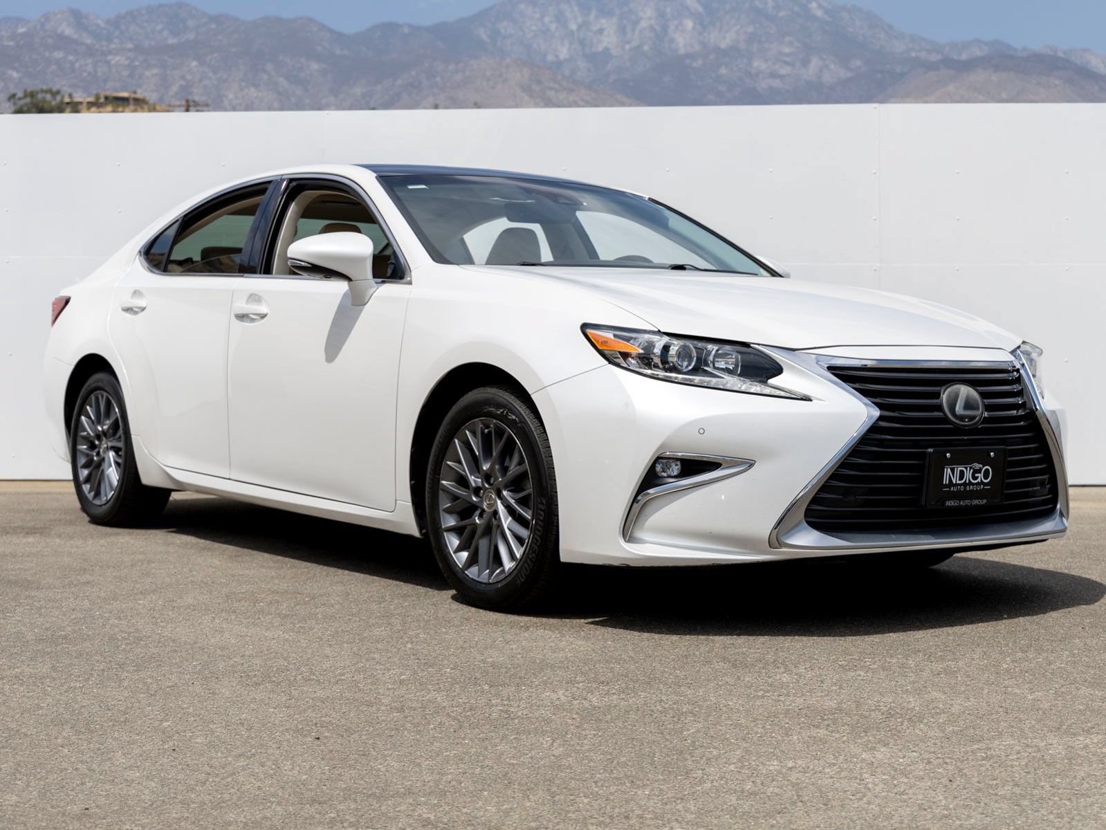 Used 2018 Lexus ES 350 w/ Navigation System Package FWD image 9