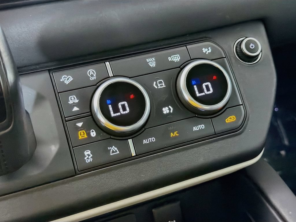 Certified 2020 Land Rover Defender 110 SE AWD/4WD image 16
