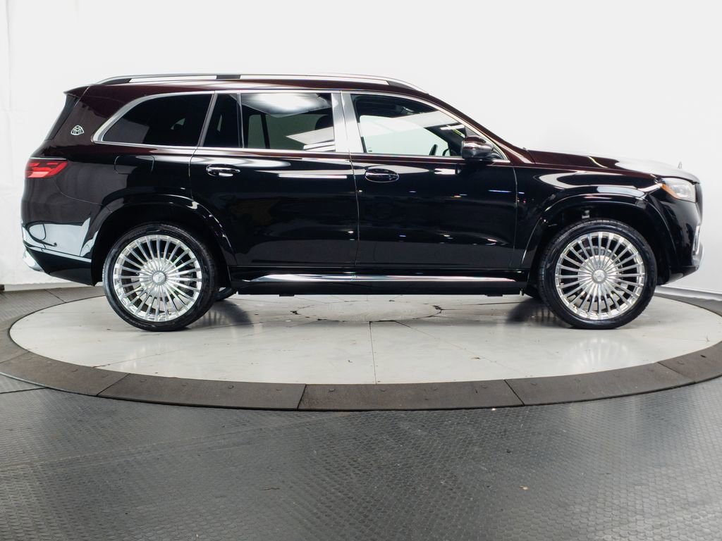 Used 2024 Mercedes-Benz Maybach GLS 600 4MATIC image 36