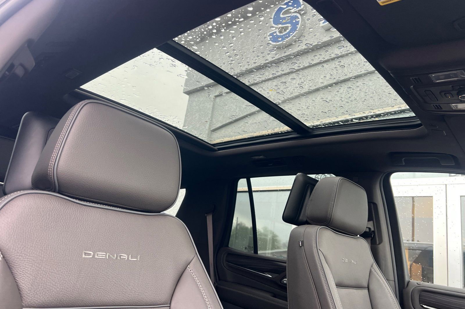 Used 2024 GMC Yukon Denali w/ Advanced Technology Package image 20