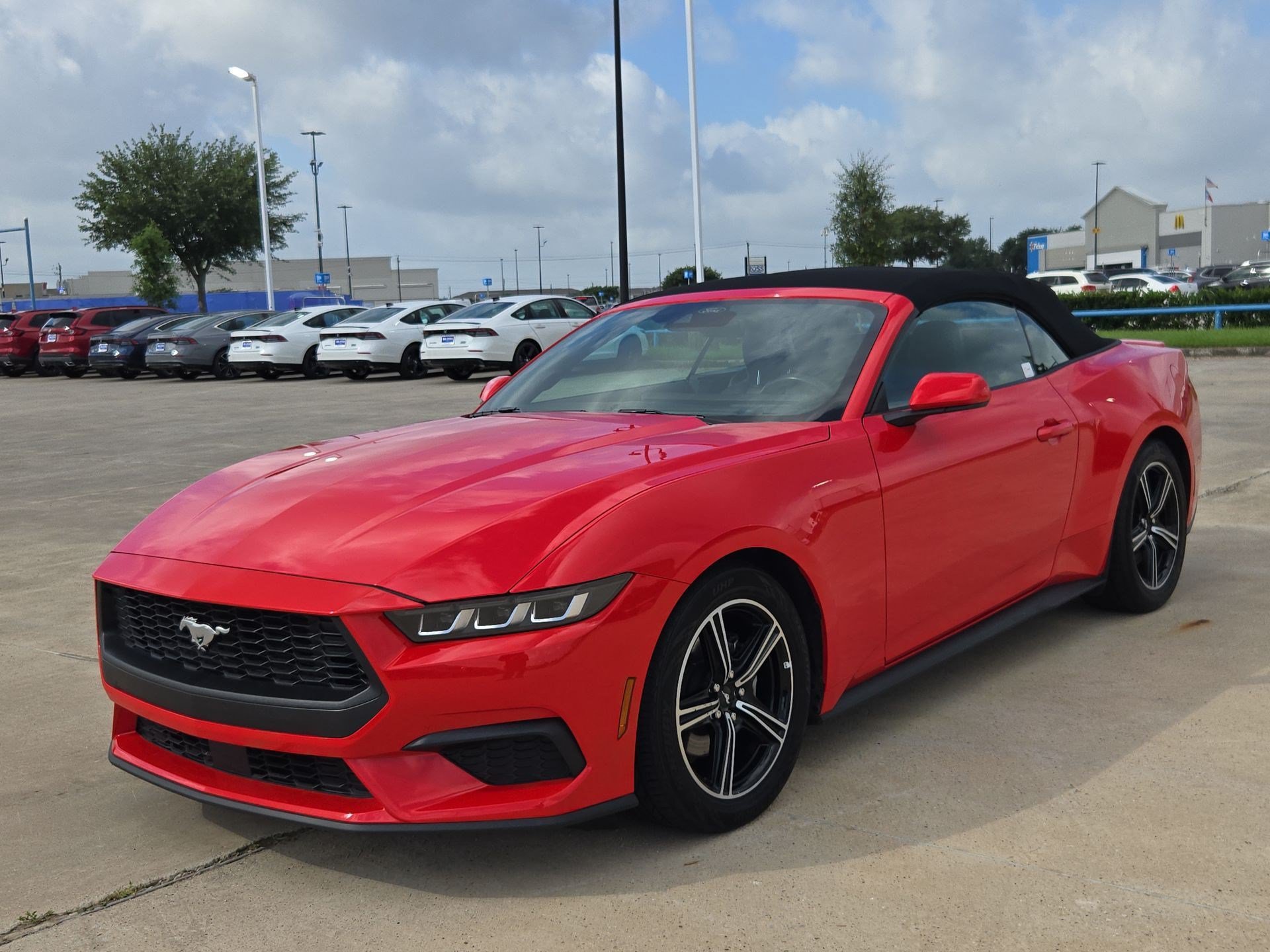 Used 2025 Ford Mustang Premium RWD image 9