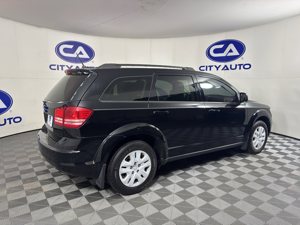 Used 2018 Dodge Journey SE image 3