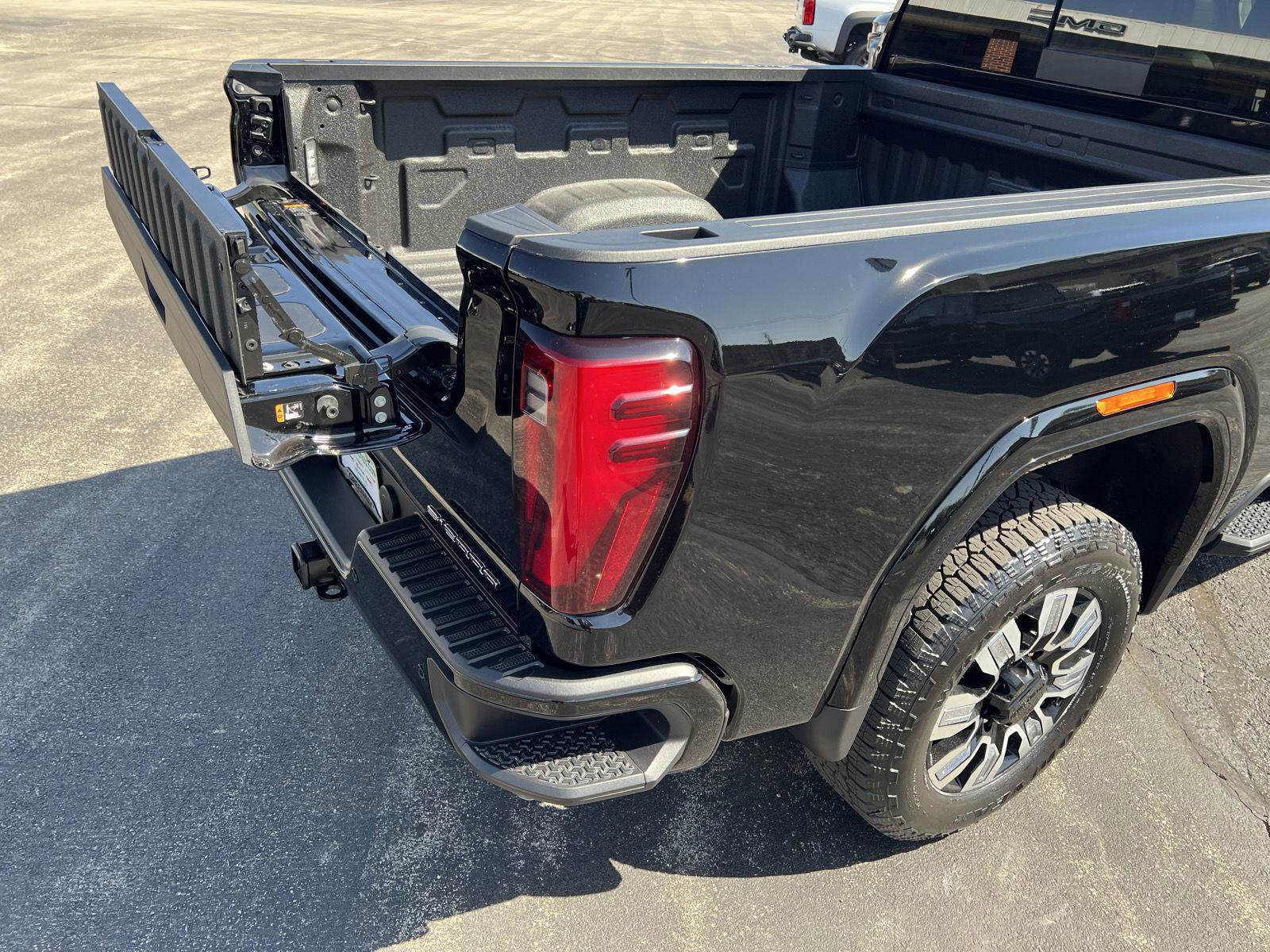 New 2026 GMC Sierra 2500 Denali w/ Denali Reserve Package image 52