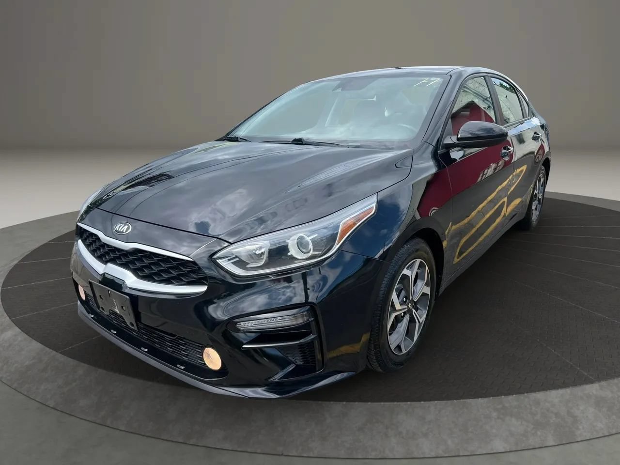 Used 2019 Kia Forte LXS FWD image 1