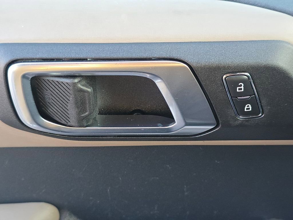 Used 2023 Ford Bronco Wildtrak image 31