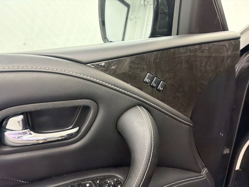 Used 2024 INFINITI QX80 Luxe image 12