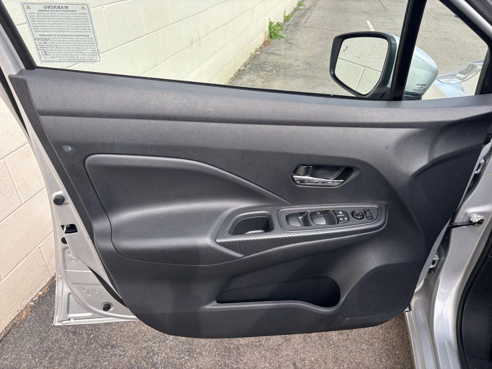 Used 2025 Nissan Versa SV image 18