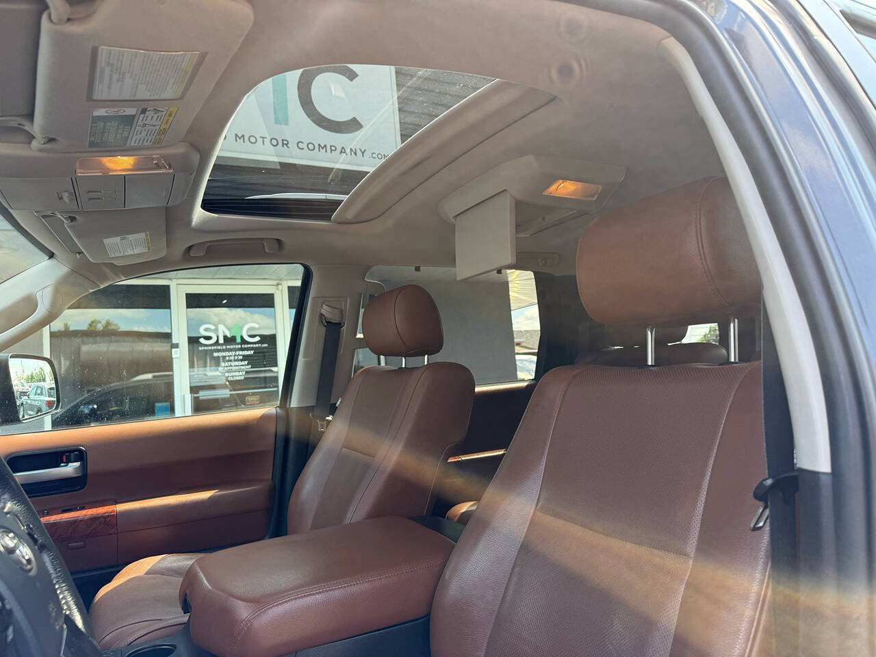 Used 2018 Toyota Sequoia Platinum w/ Preferred Accessory Package AWD/4WD image 14