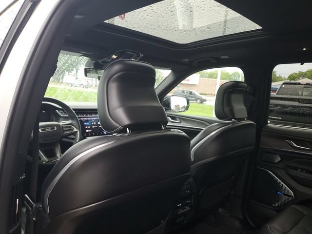 Used 2021 Jeep Grand Cherokee L Overland w/ Advanced Protech Group III AWD/4WD image 12
