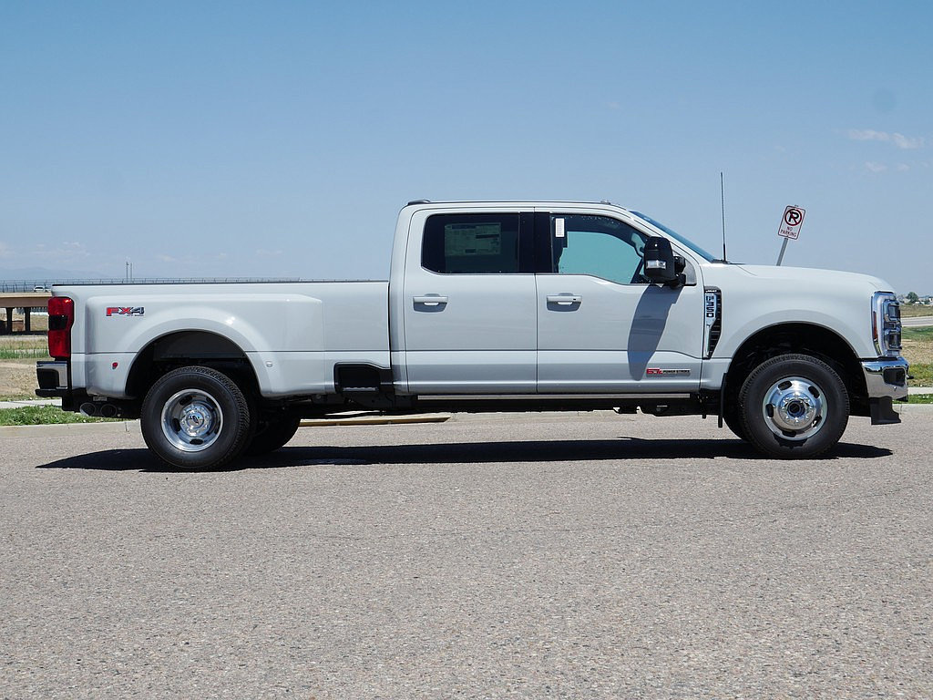 New 2026 Ford F350 Lariat w/ Lariat Ultimate Package AWD/4WD image 6
