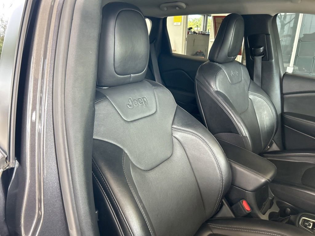 Used 2023 Jeep Cherokee Altitude Lux image 22