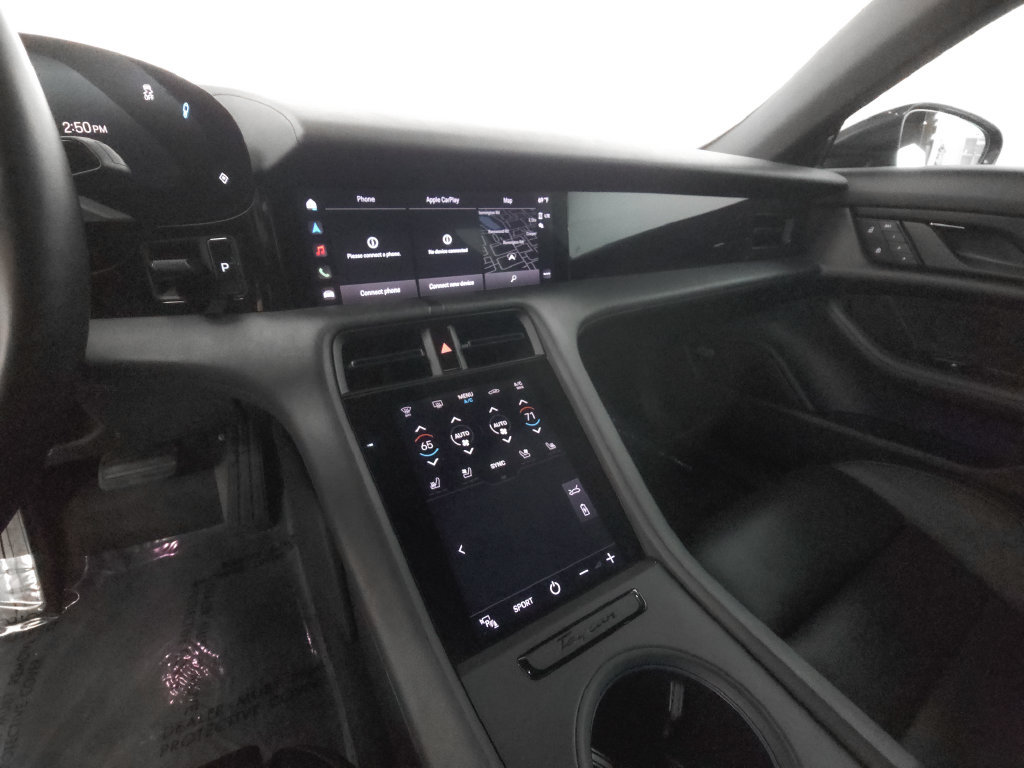Used 2022 Porsche Taycan RWD image 15