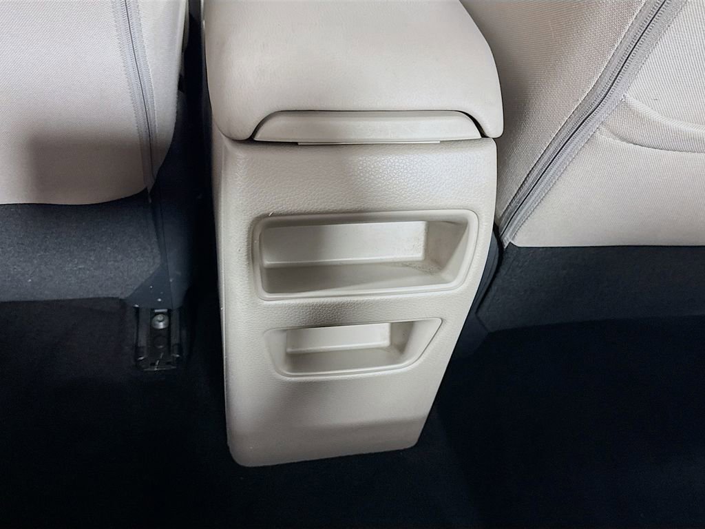 Used 2016 Nissan Sentra SV FWD image 28