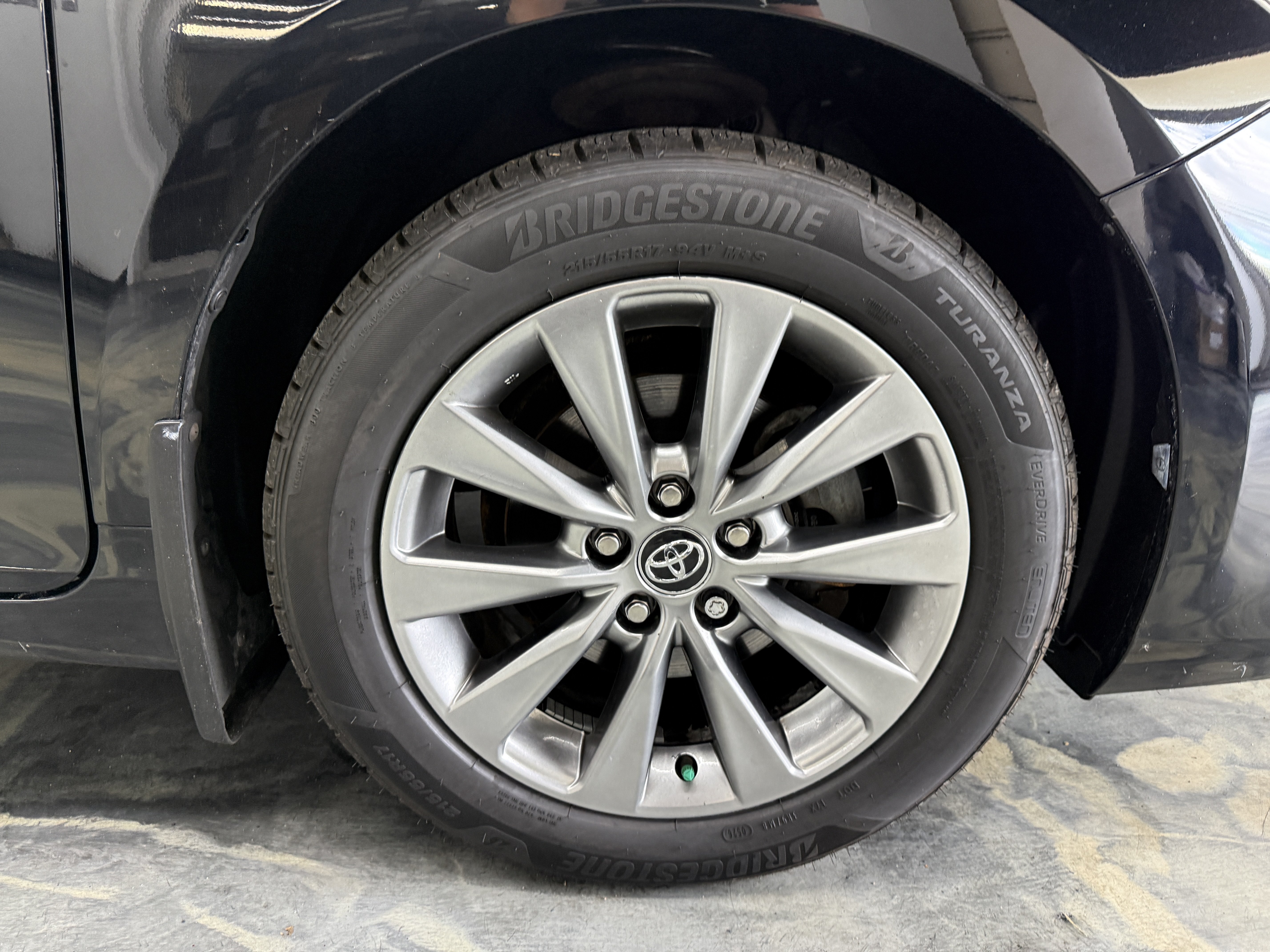 Used 2017 Toyota Camry XLE FWD image 27