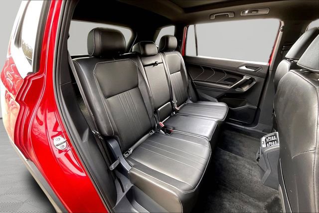 Used 2024 Volkswagen Tiguan SE R-Line image 17