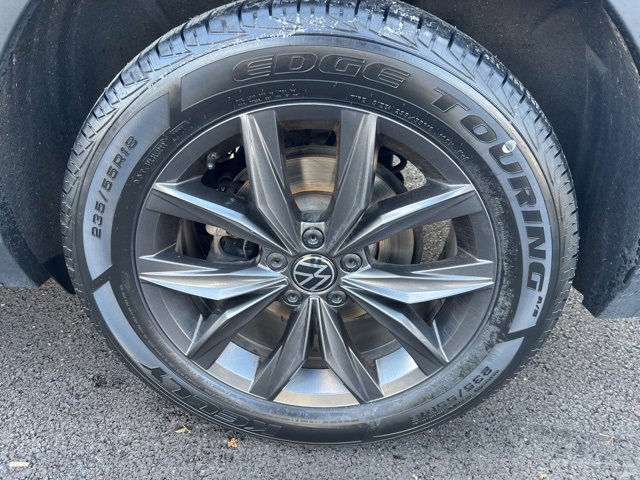 Used 2024 Volkswagen Tiguan SE image 8