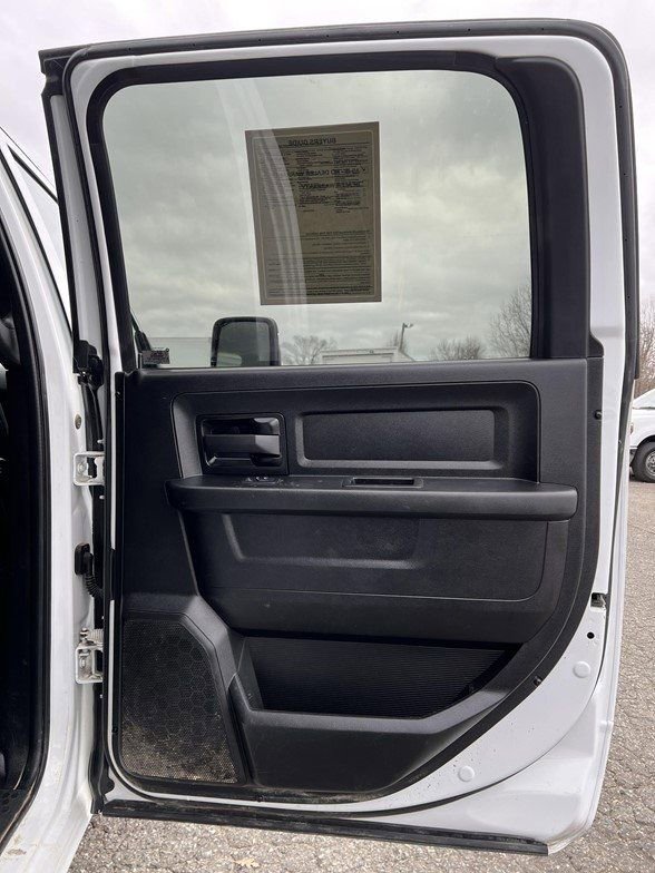 Used 2023 RAM 3500 Tradesman w/ Chrome Appearance Group image 32