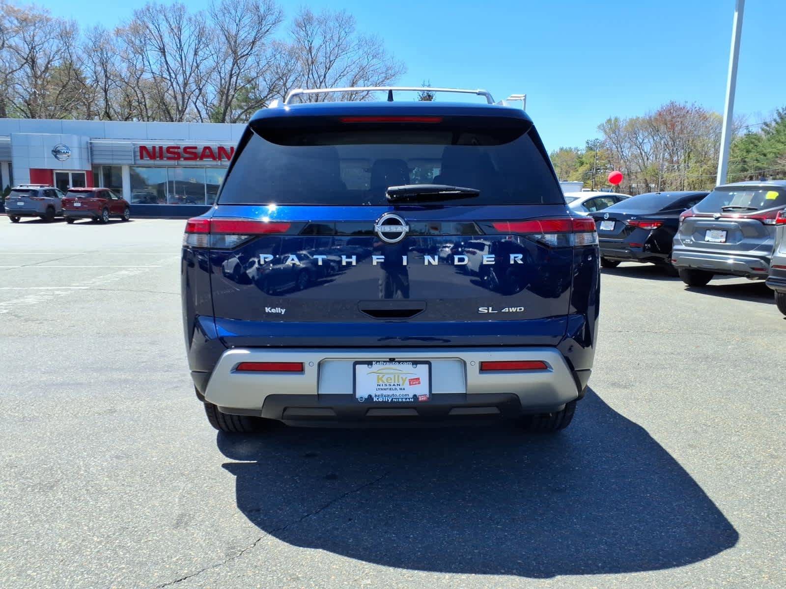 Certified 2024 Nissan Pathfinder SL AWD/4WD image 6