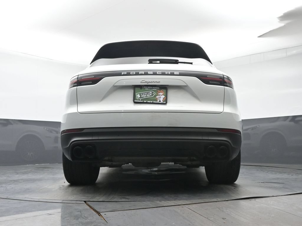 Used 2022 Porsche Cayenne AWD/4WD image 38