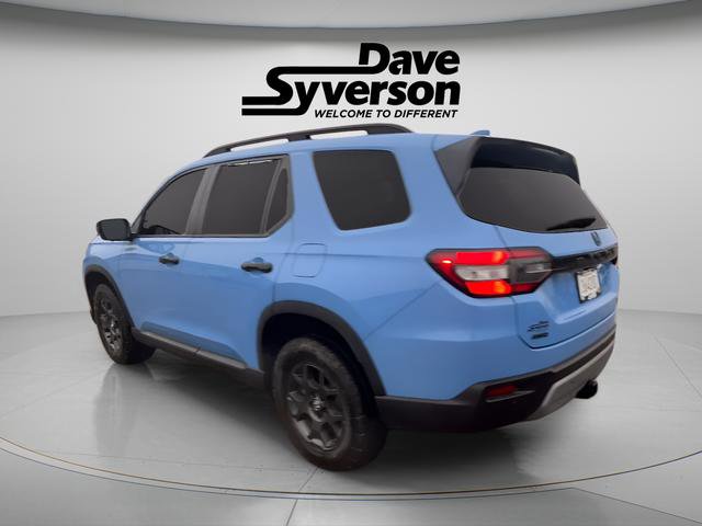 Used 2024 Honda Pilot TrailSport image 3