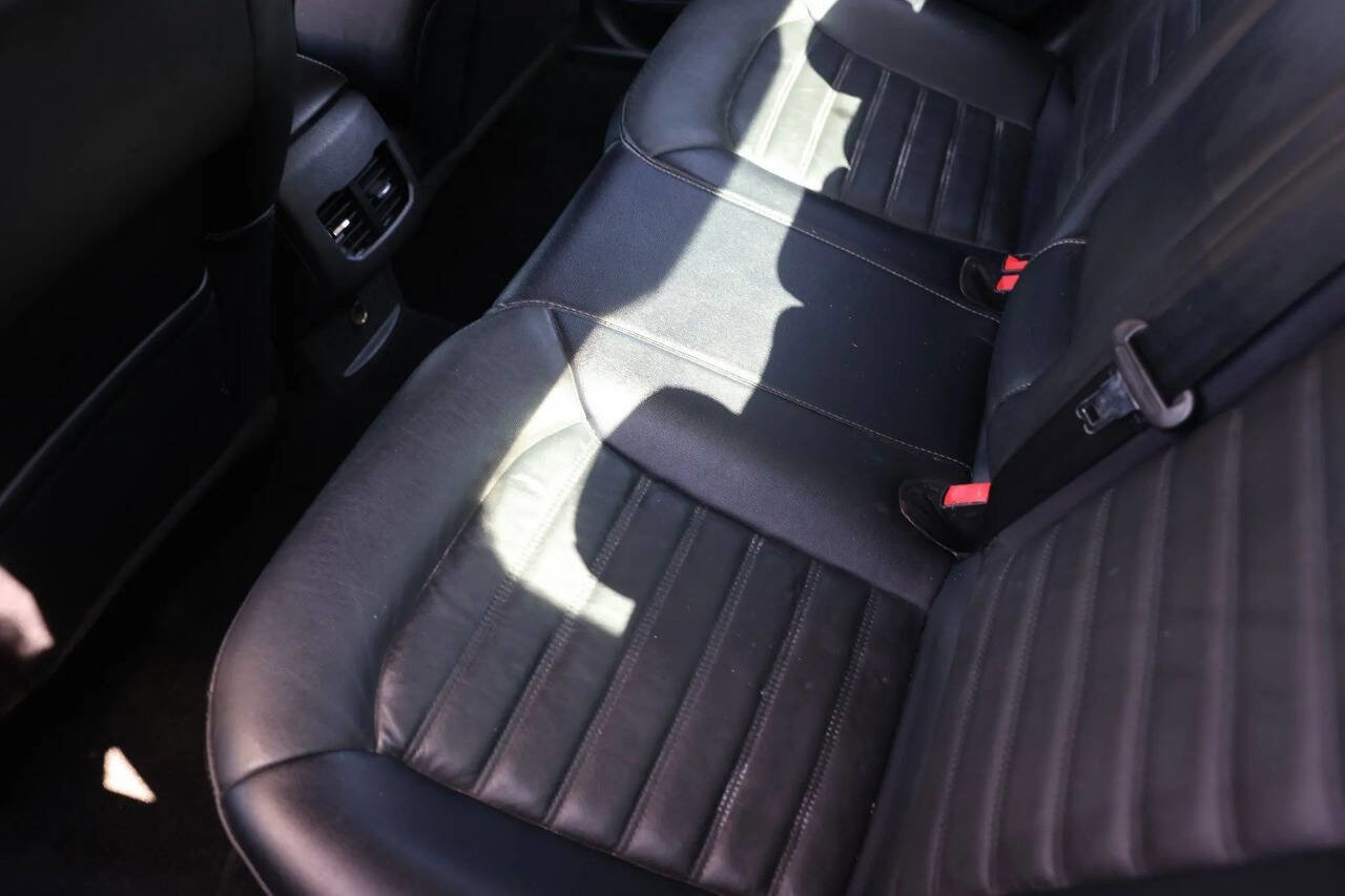 Used 2018 Ford Fusion SE w/ Fusion SE Technology Package image 36