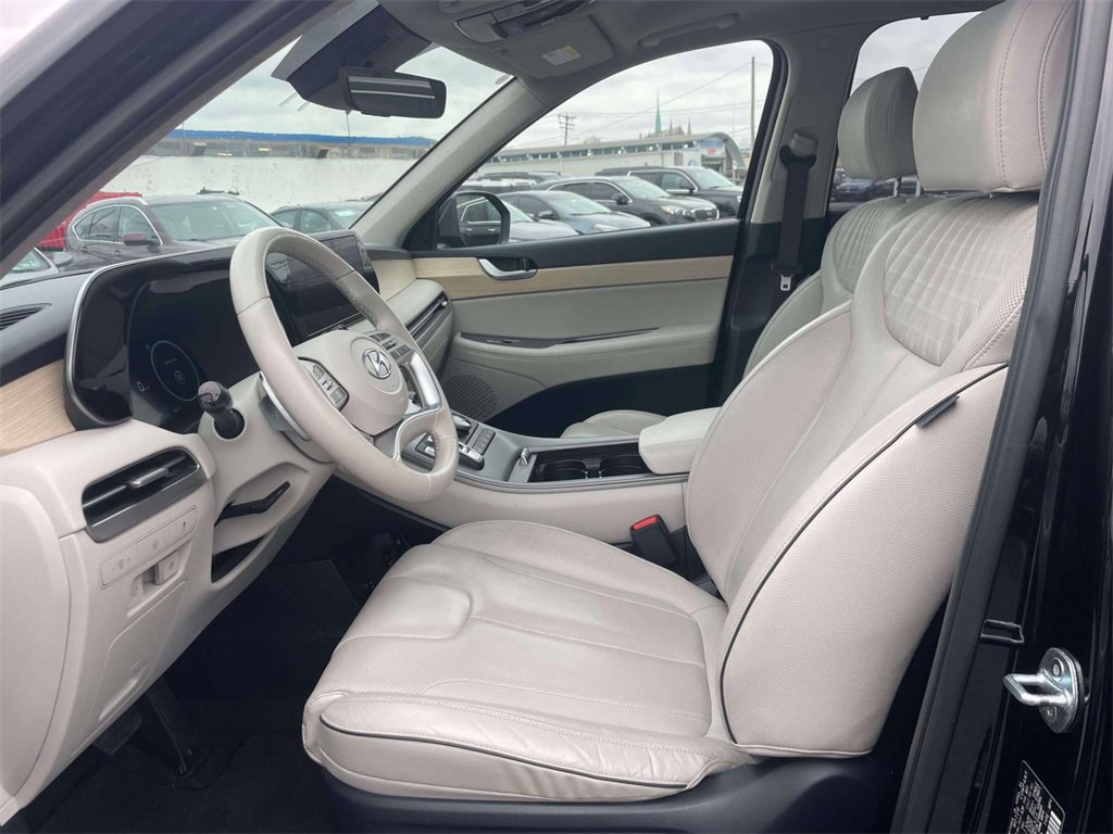 Used 2023 Hyundai Palisade Limited image 16