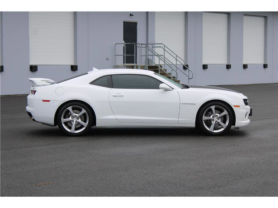 Used 2013 Chevrolet Camaro SS w/ RS Package image 4