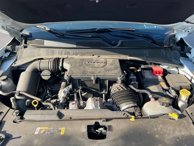Used 2023 Jeep Compass Latitude w/ Sun and Sound Group AWD/4WD image 9