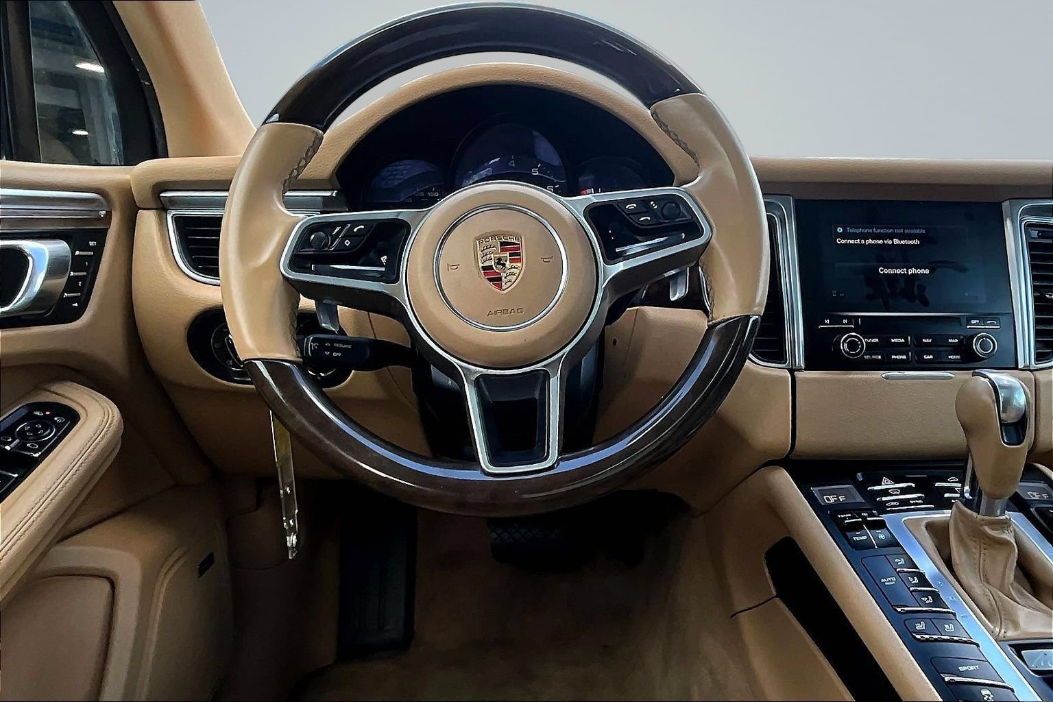 Used 2017 Porsche Macan AWD/4WD image 9