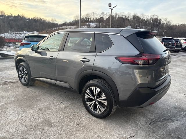 Certified 2022 Nissan Rogue SV image 3