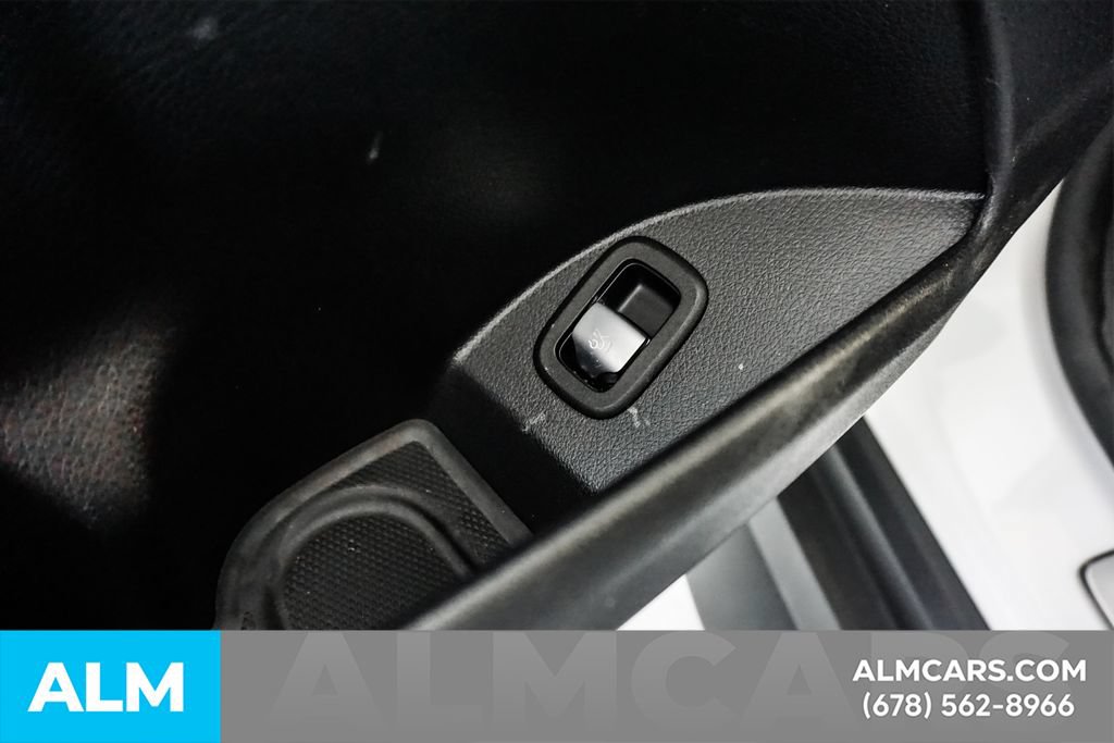 Used 2024 Mercedes-Benz GLC 300 4MATIC w/ AMG Line image 52