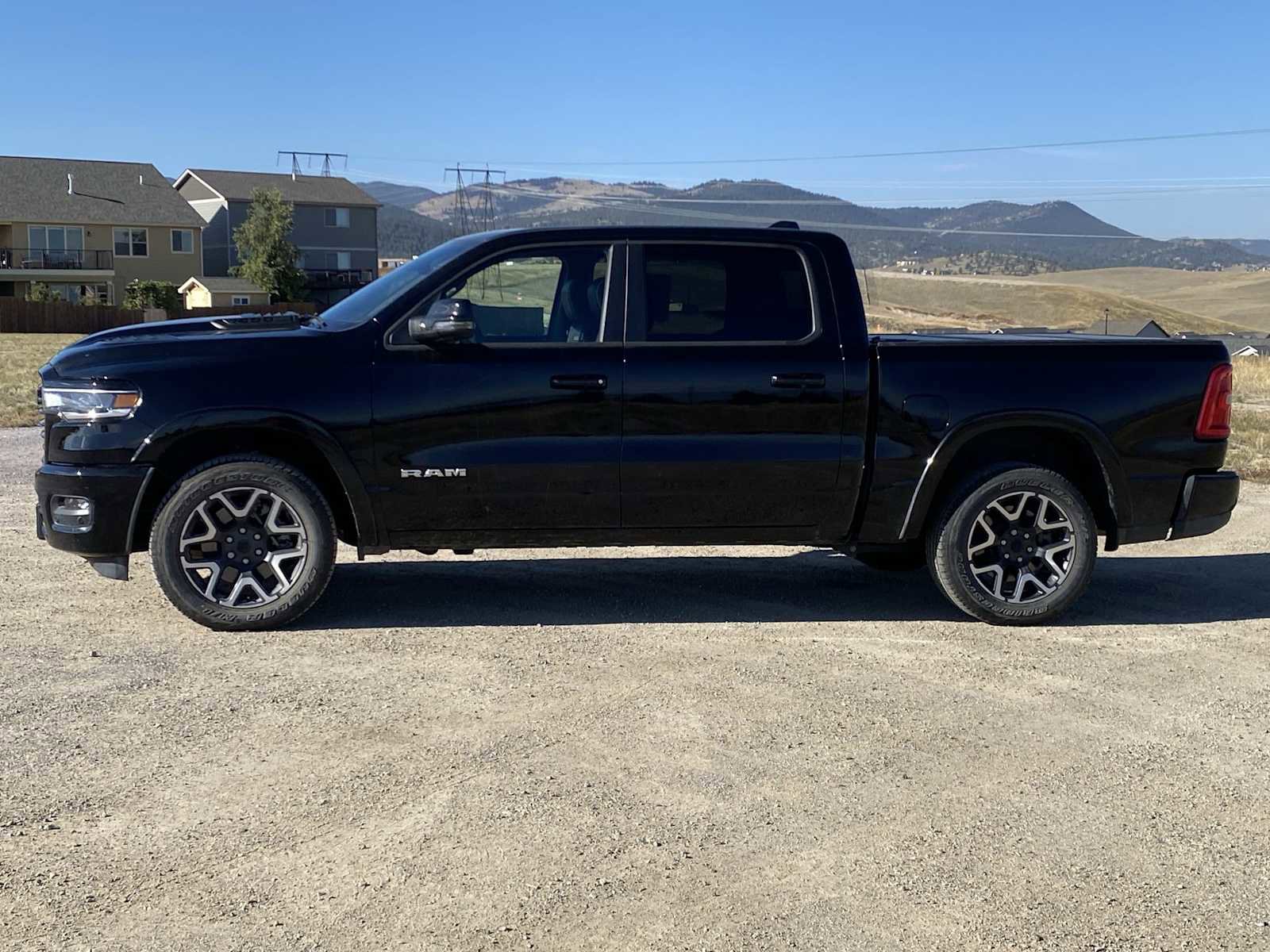 Used 2025 RAM 1500 Laramie w/ Sport Appearance Package image 10