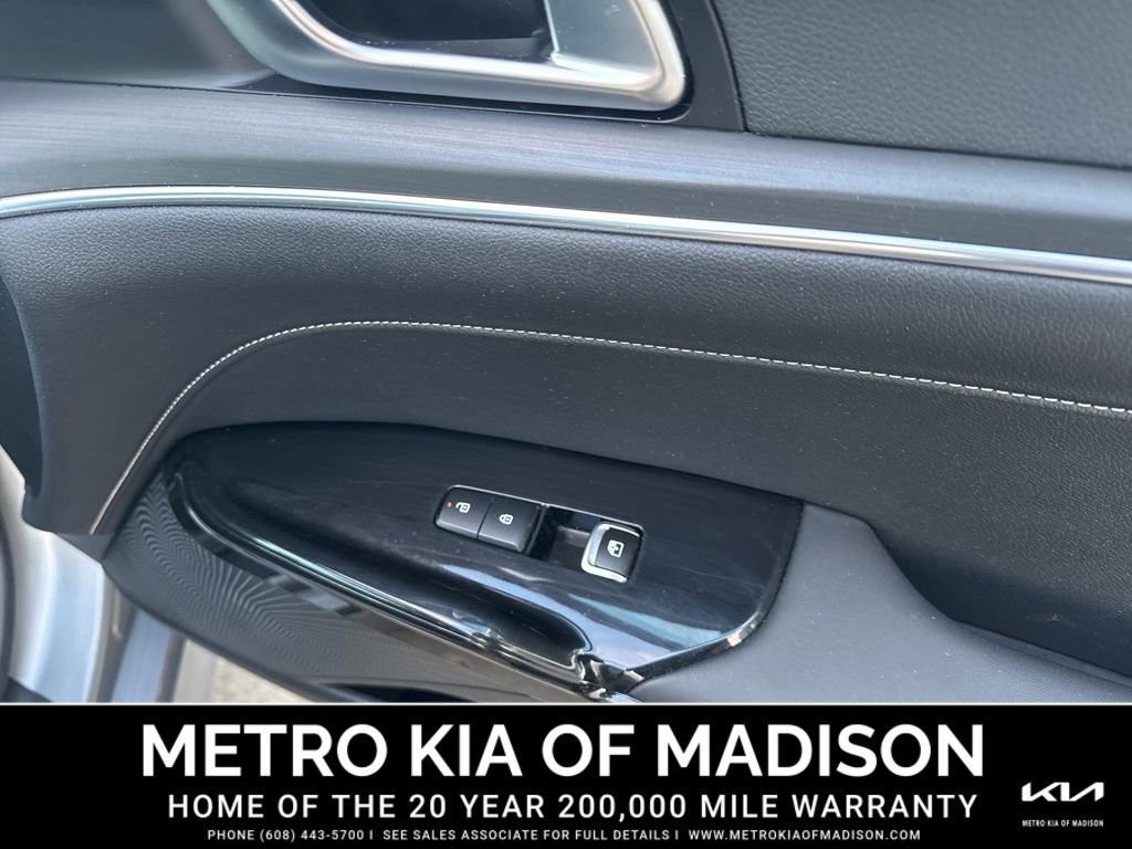 Used 2025 Kia K5 GT-Line image 36