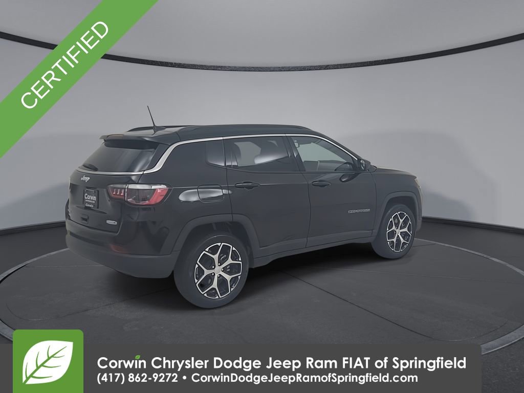 Used 2024 Jeep Compass Latitude image 15